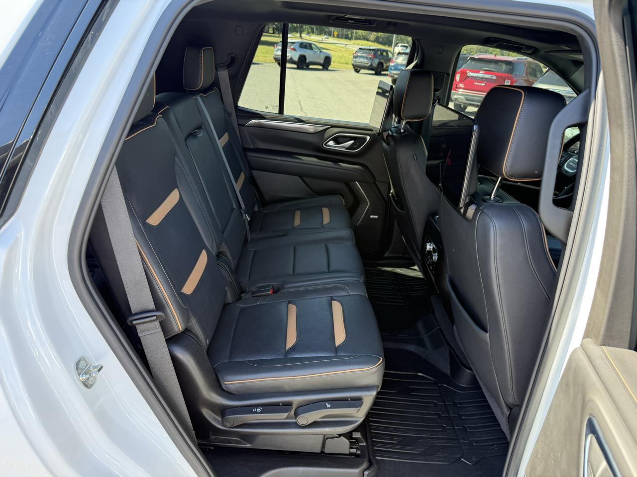 GMC Yukon AT4 2024
