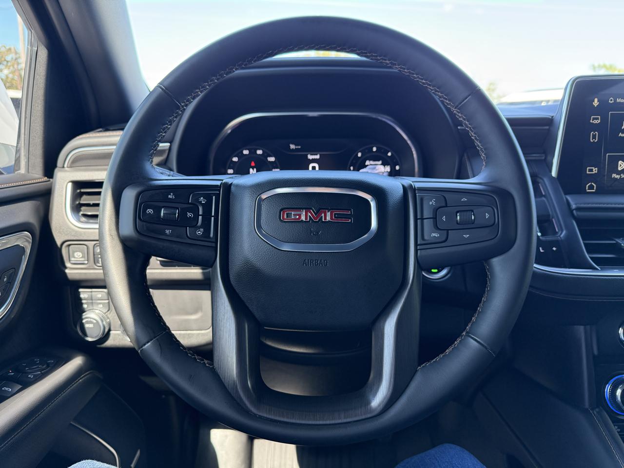 GMC Yukon AT4 2024