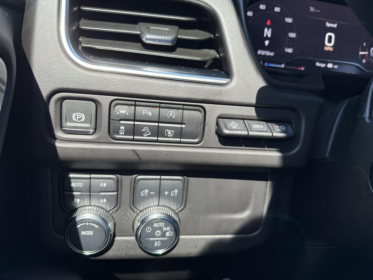 GMC Yukon AT4 2024