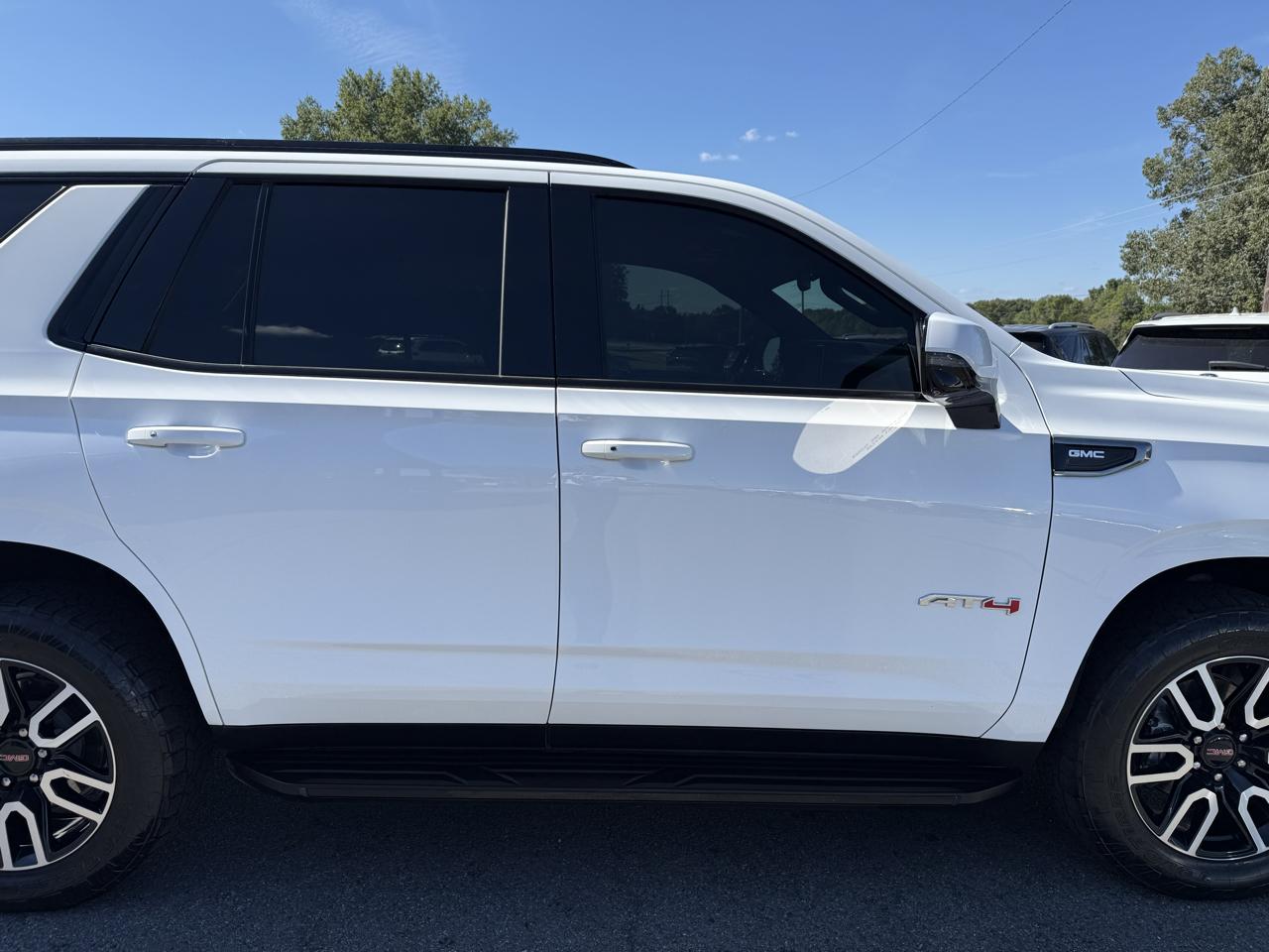 GMC Yukon AT4 2024