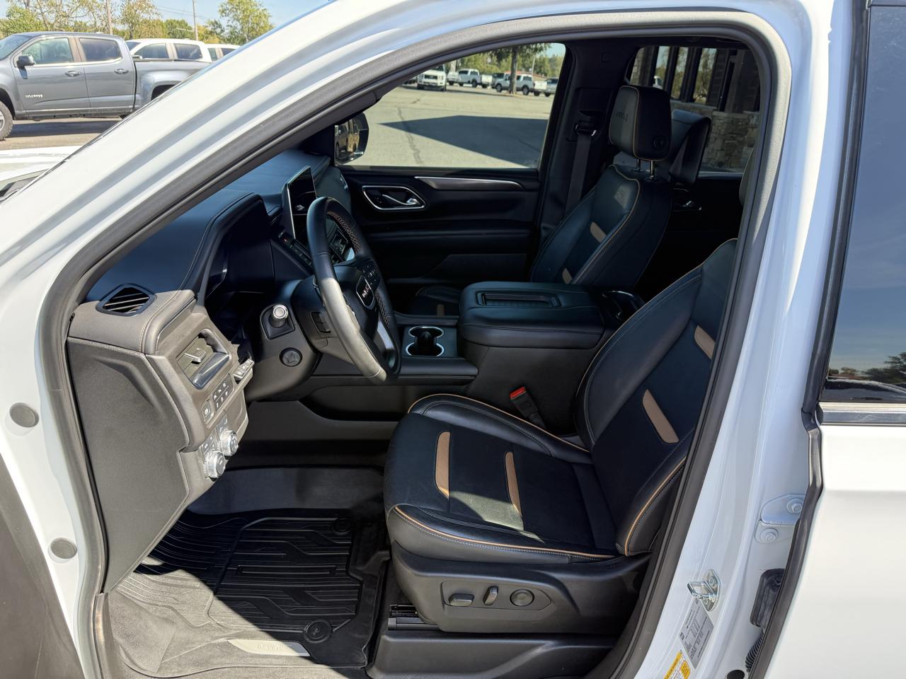 GMC Yukon AT4 2024
