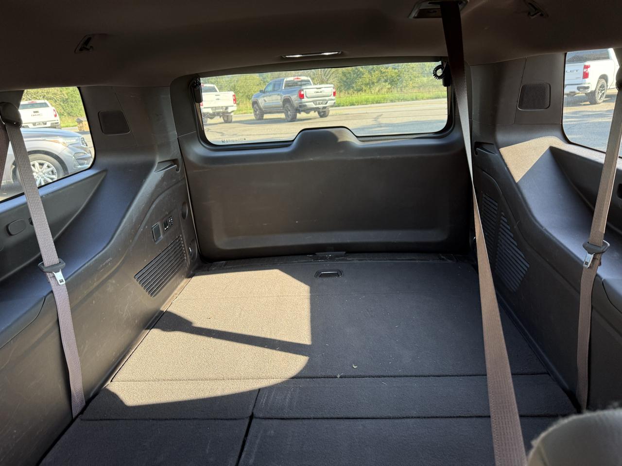 GMC Yukon XL Denali 4WD 2023