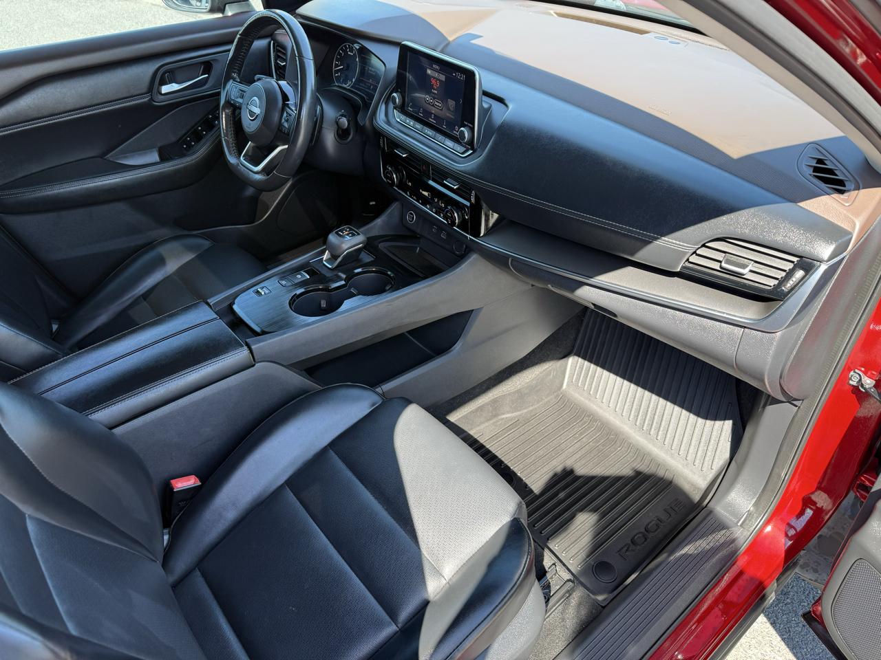 Nissan Rogue SV 2022