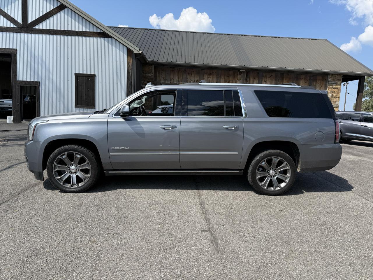 GMC Yukon XL Denali 4WD 2020