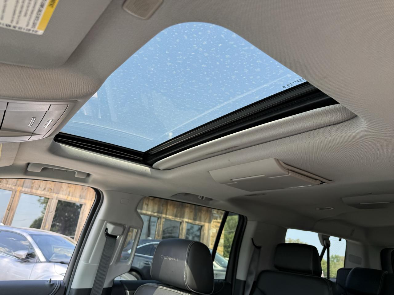 GMC Yukon XL Denali 4WD 2020