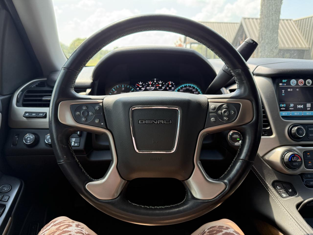GMC Yukon XL Denali 4WD 2020