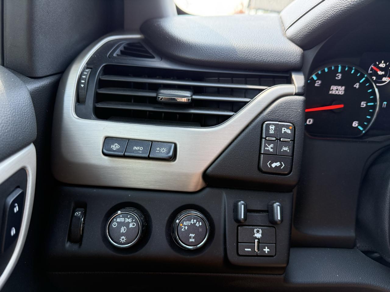 GMC Yukon XL Denali 4WD 2020