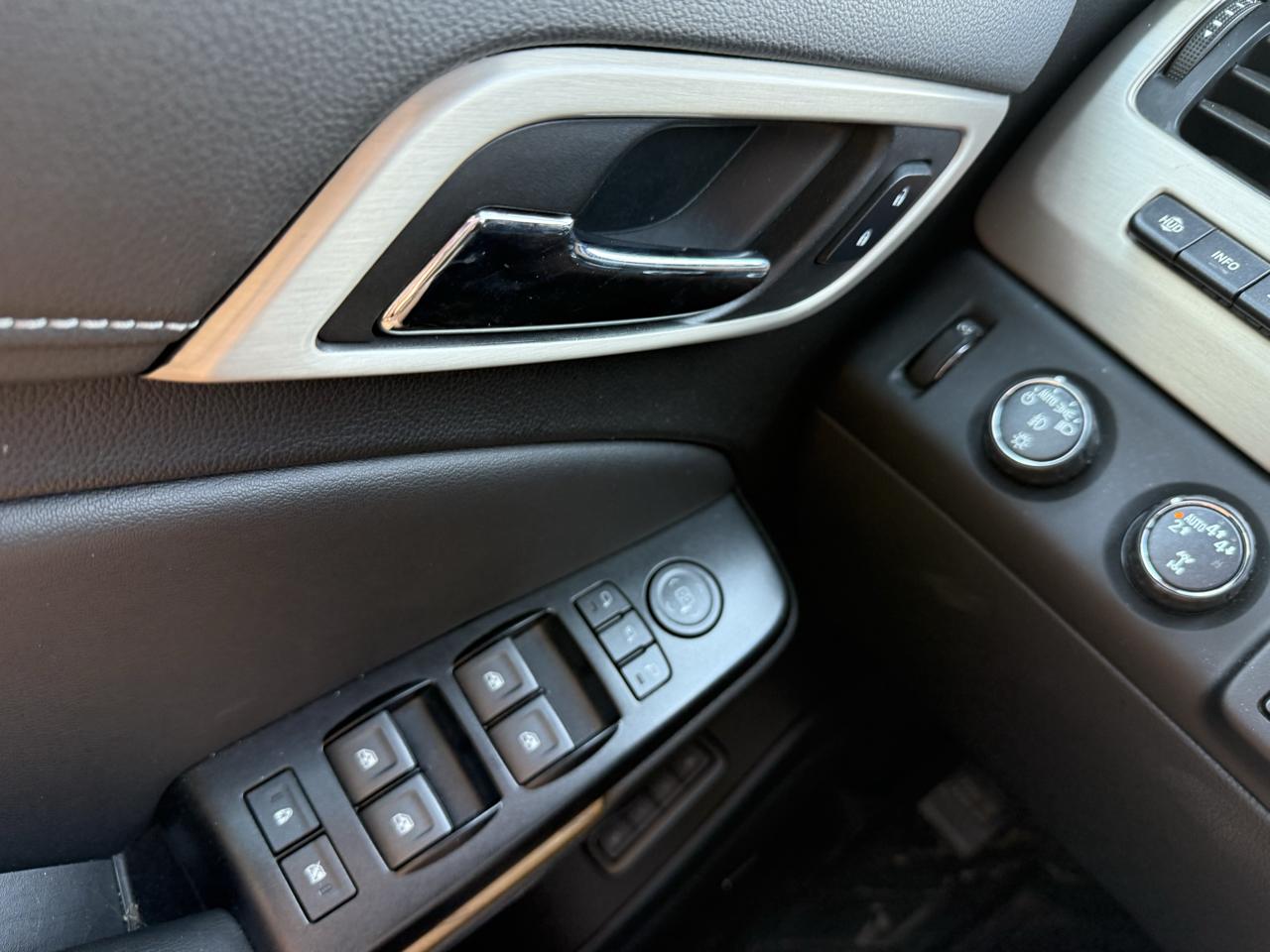 GMC Yukon XL Denali 4WD 2020