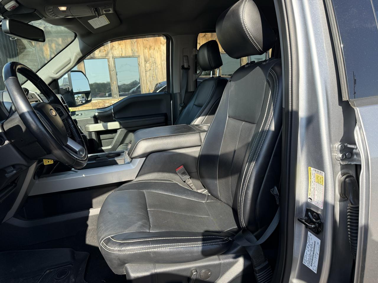 Ford F-250 SD Lariat Crew Cab 4WD 2021