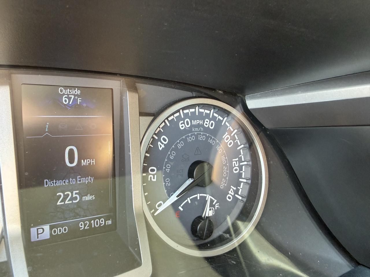 Toyota Tacoma SR5 Double Cab 5' Bed V6 4x2 AT (Natl) 2023
