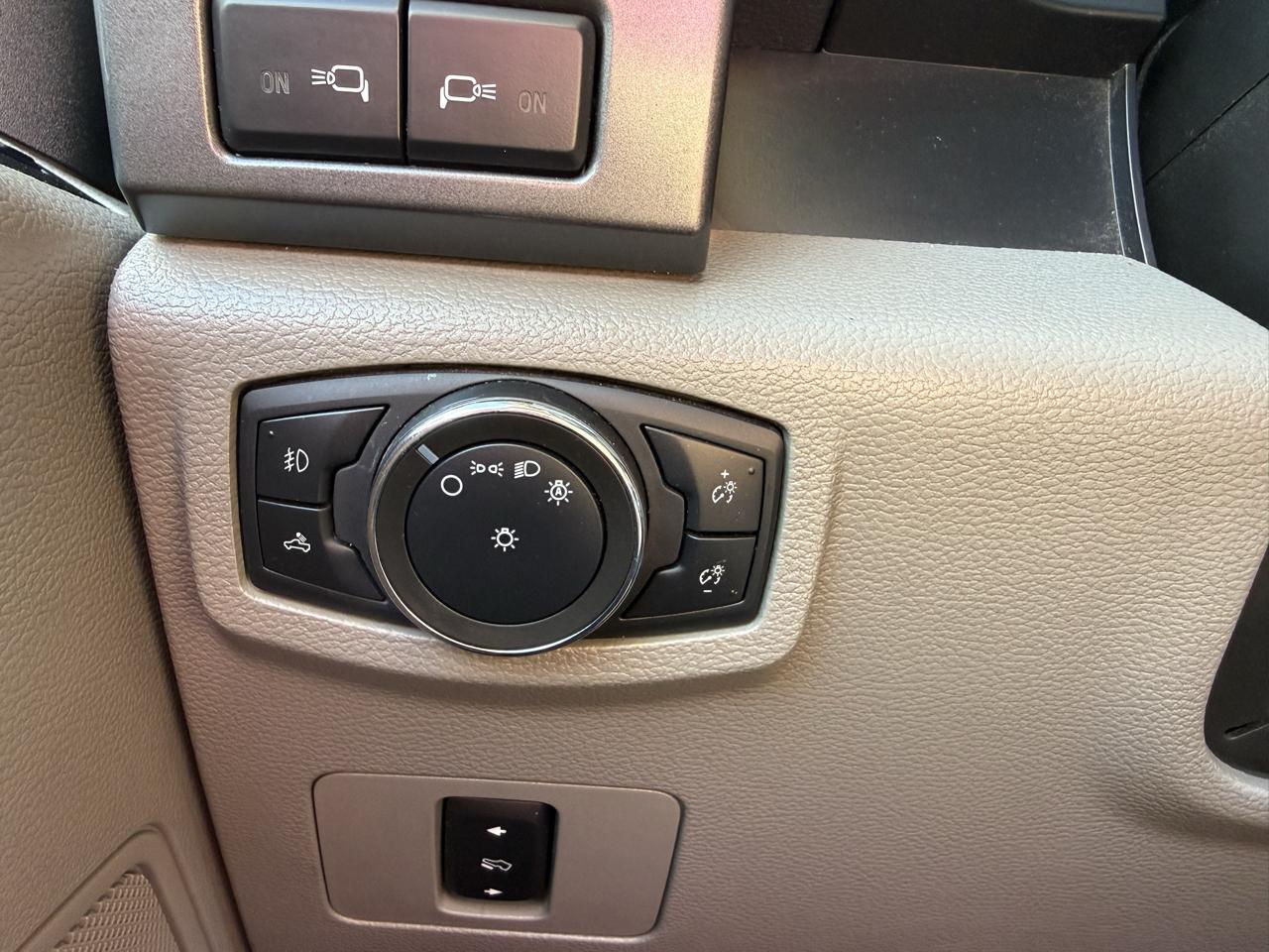 Ford F-250 SD XLT Crew Cab 4WD 2021