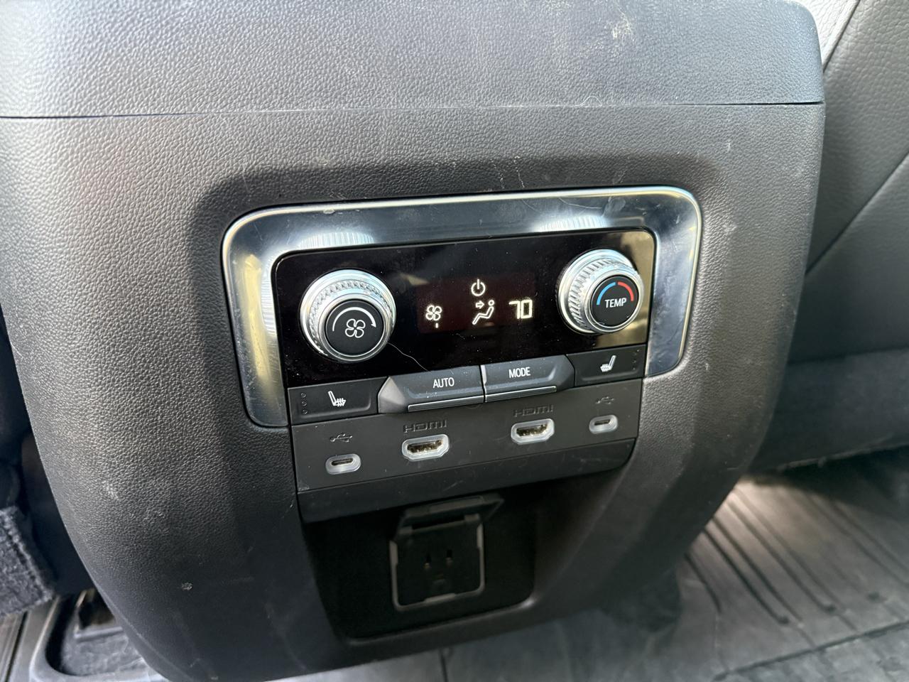 GMC Yukon Denali 4WD 2021