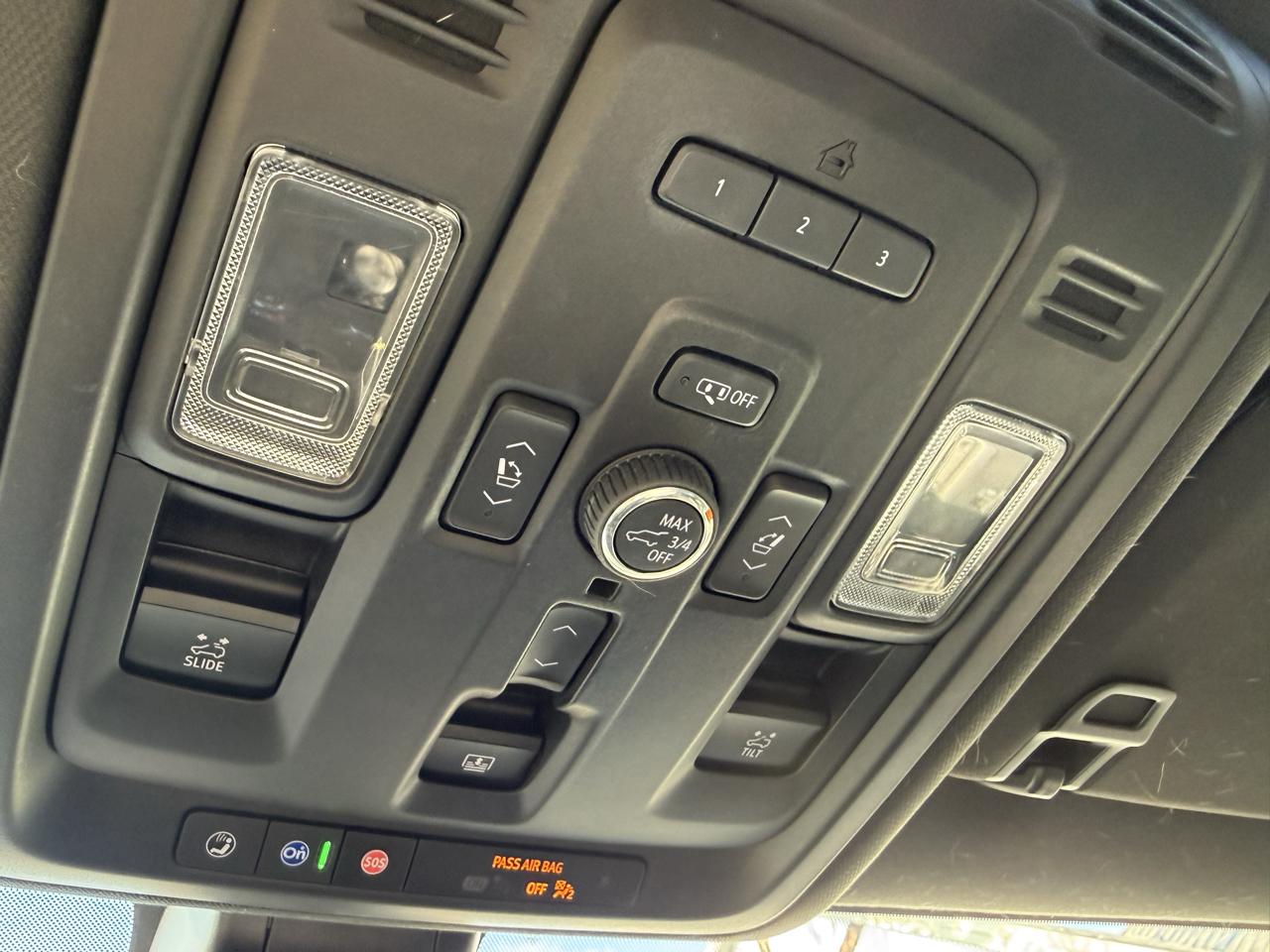 GMC Yukon Denali 4WD 2021