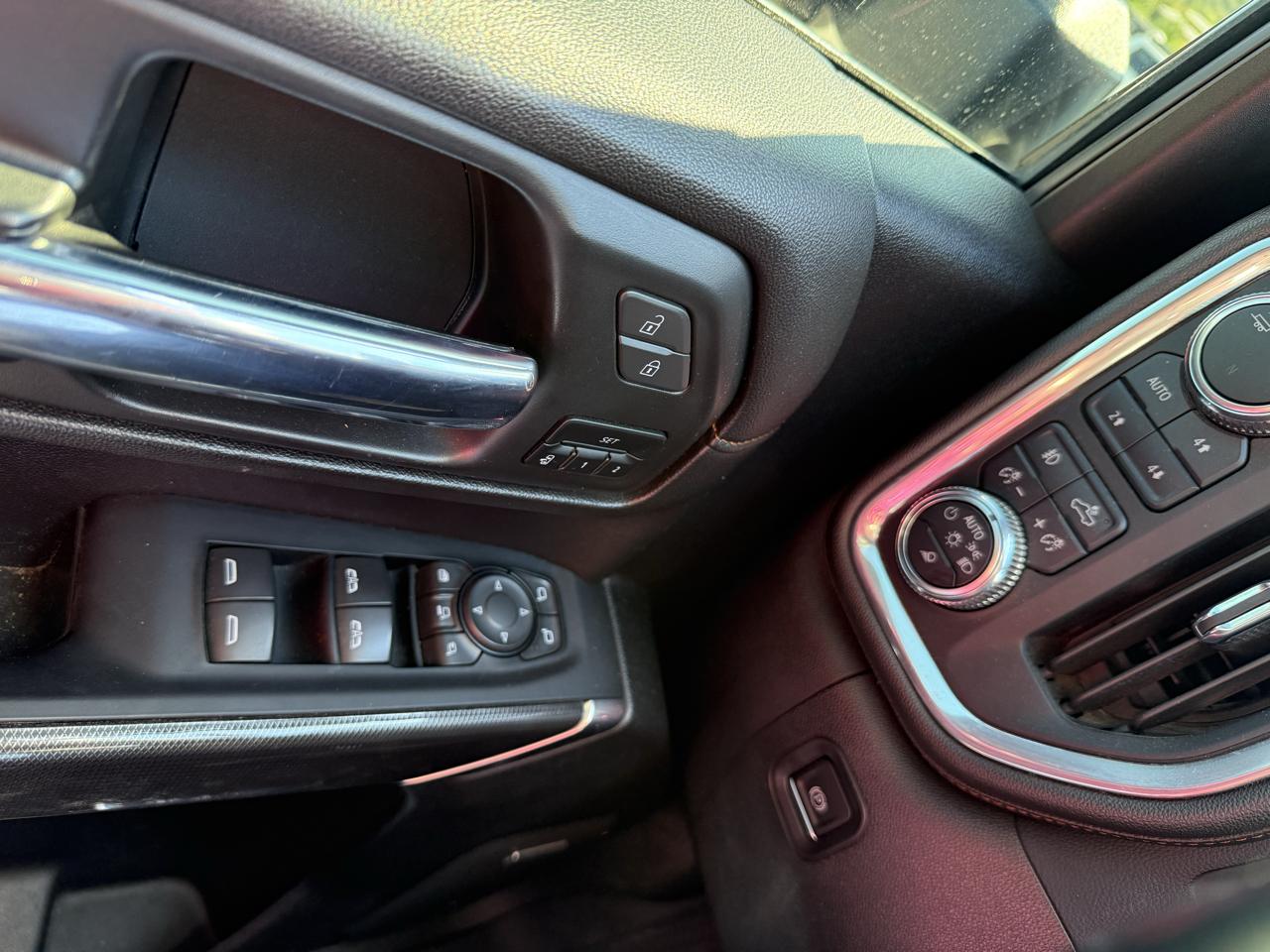 GMC Sierra 2500HD AT4 Crew Cab 4WD 2023