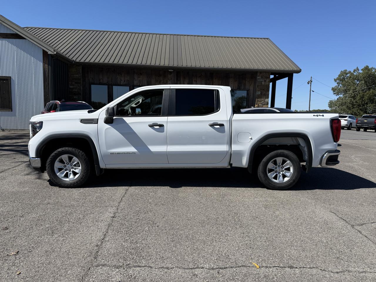 GMC Sierra 1500 Pro Crew Cab Short Box 4WD 2022