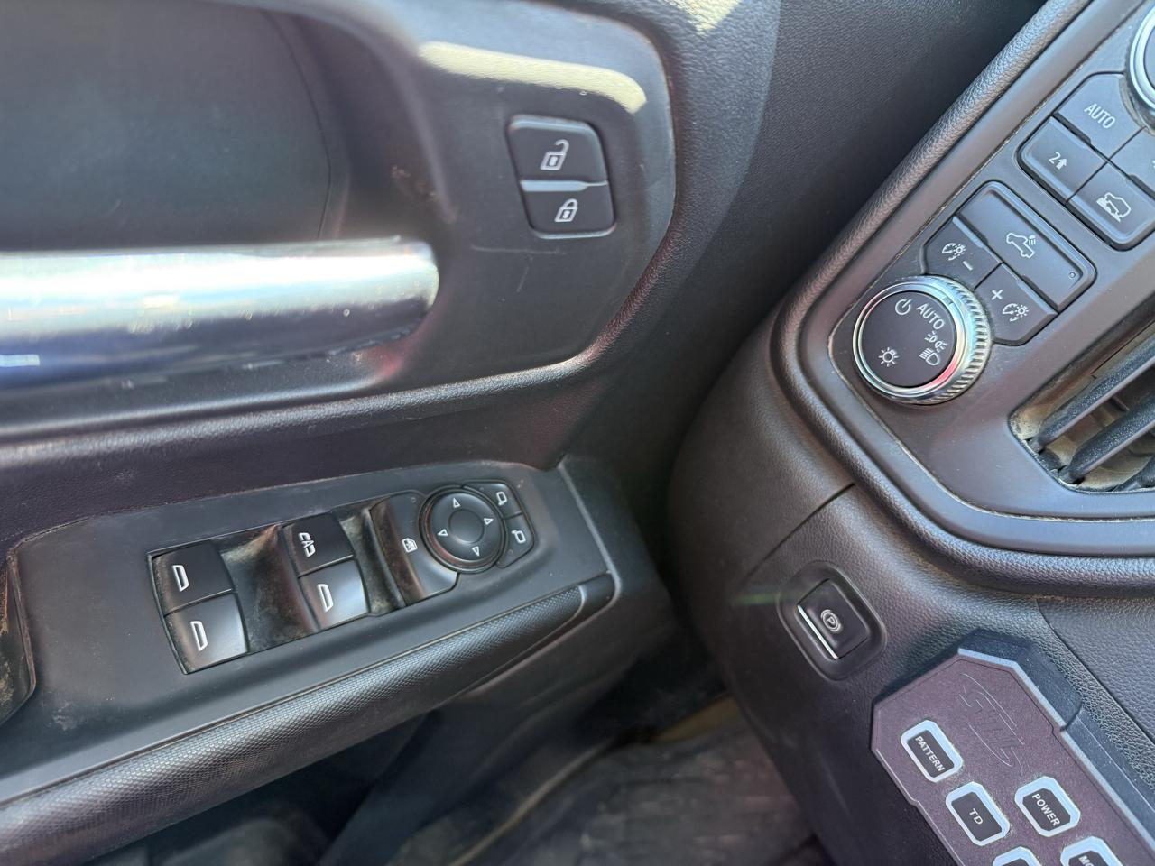 GMC Sierra 1500 Pro Crew Cab Short Box 4WD 2022