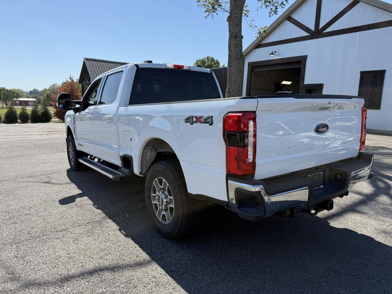 Ford F-250 SD Lariat Crew Cab 4WD 2026