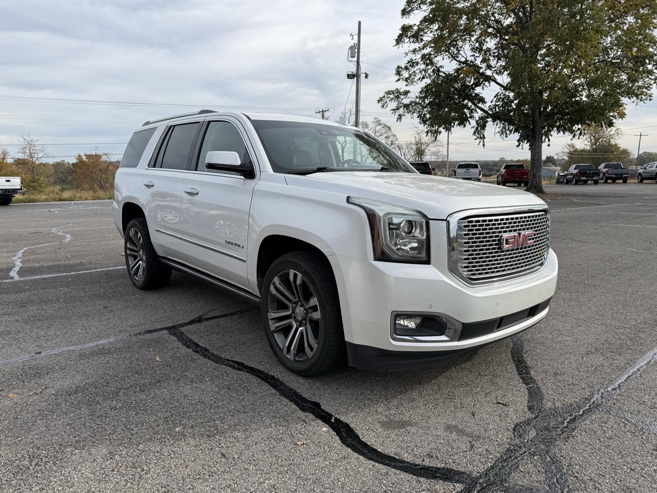 GMC Yukon Denali 4WD 2017