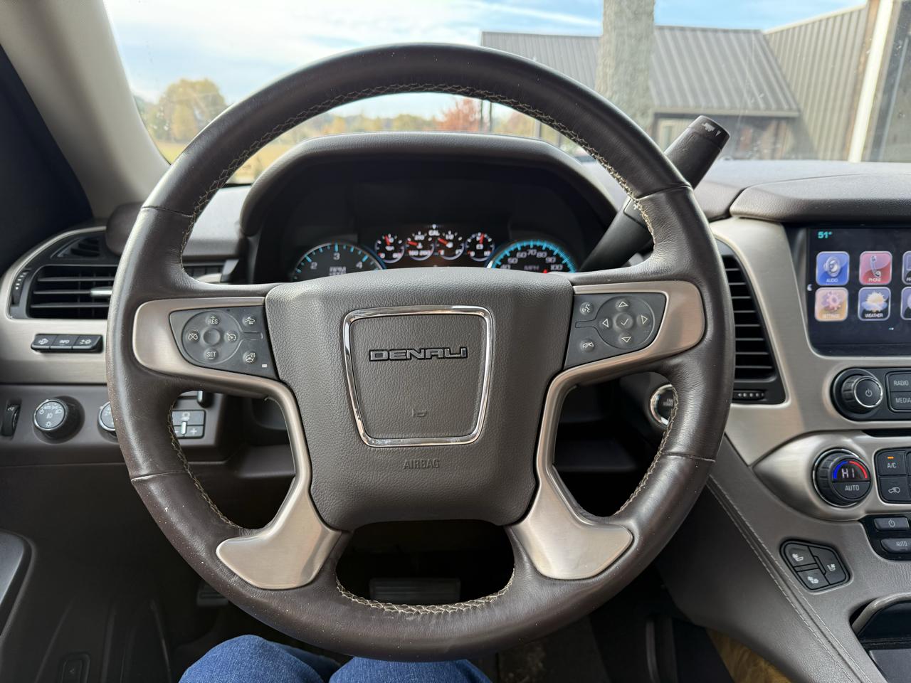 GMC Yukon Denali 4WD 2017
