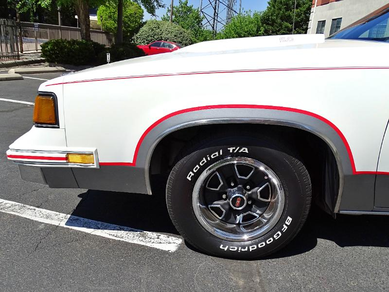 Oldsmobile Cutlass Supreme  1987