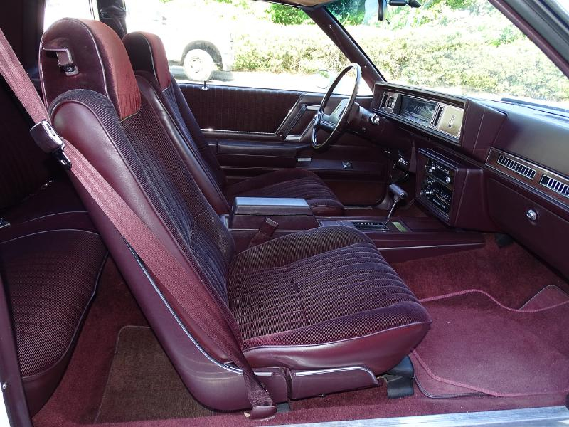 Oldsmobile Cutlass Supreme  1987