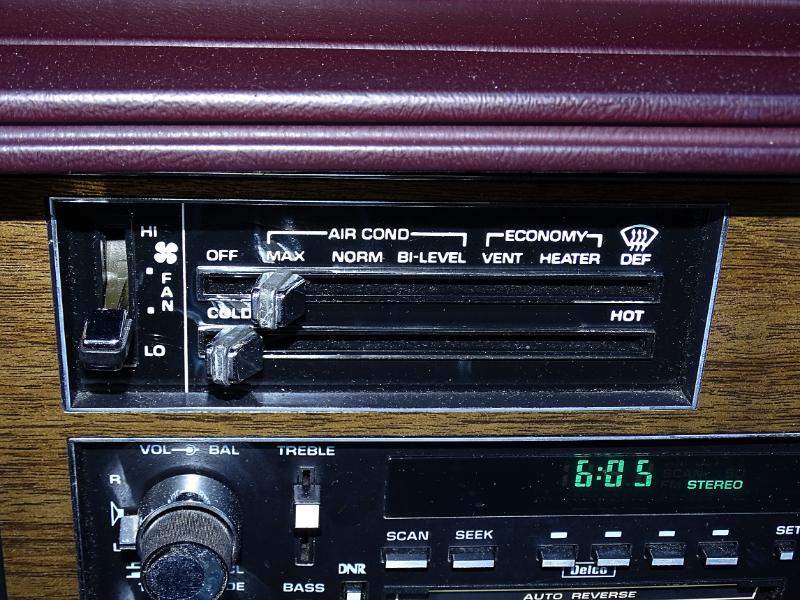 Oldsmobile Cutlass Supreme  1987