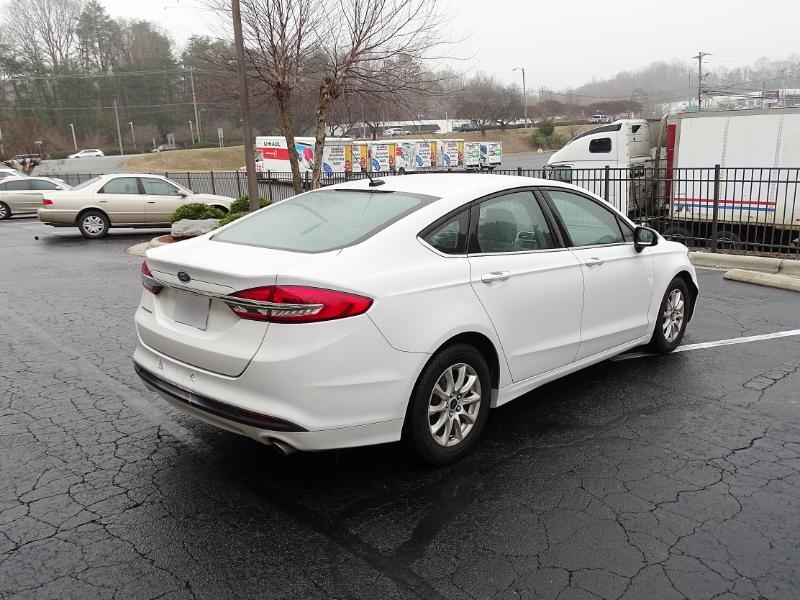 Ford Fusion S 2018