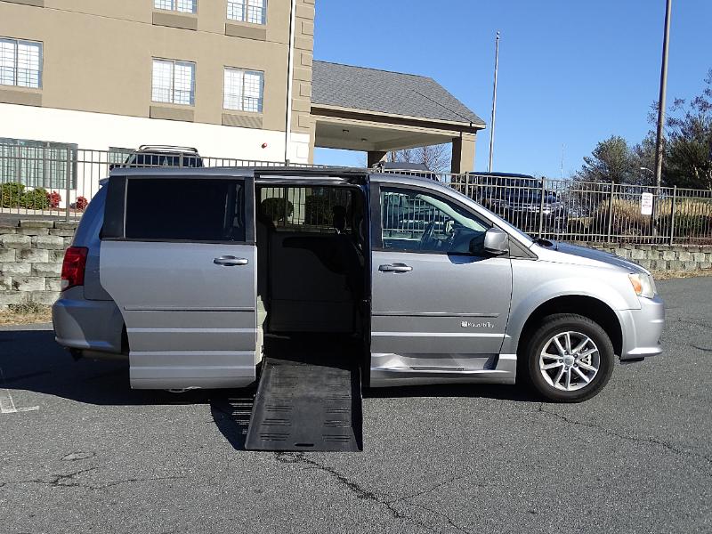 2013 Dodge Grand Caravan BraunAbility Handicapped Van