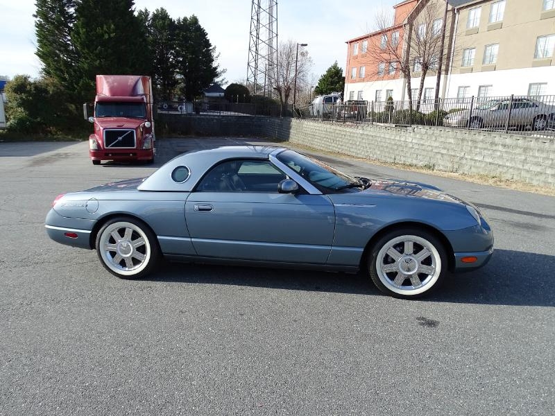 Ford Thunderbird 50th Anniversary 2005