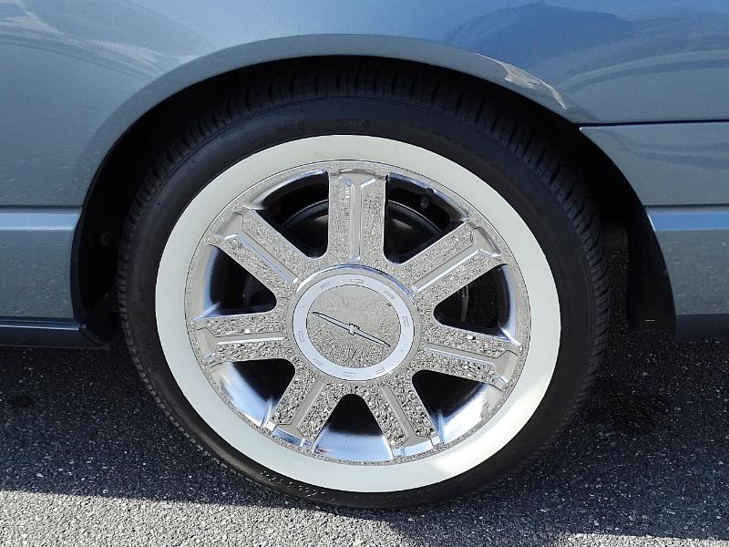 Ford Thunderbird 50th Anniversary 2005