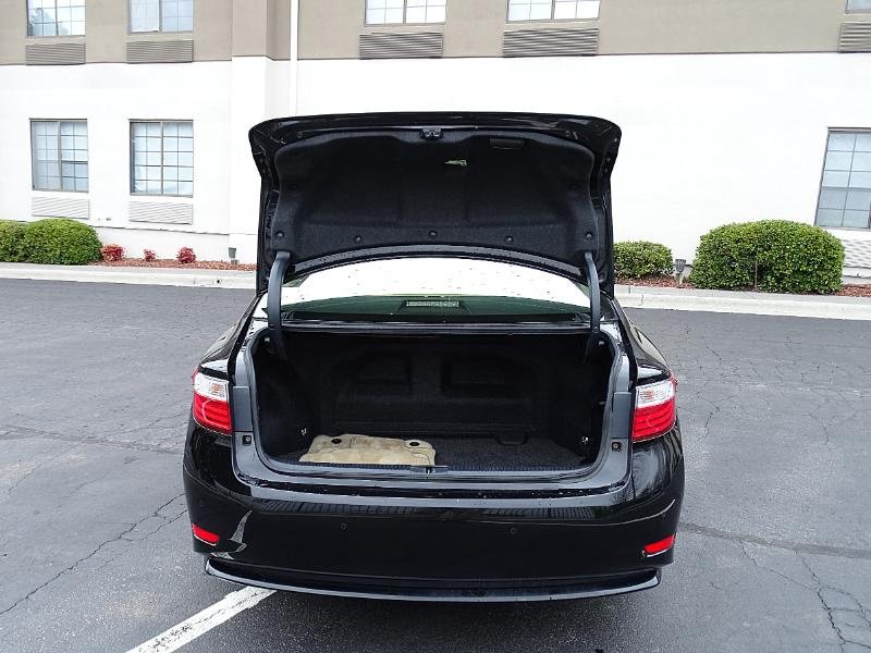 Lexus ES 300h Sedan 2014