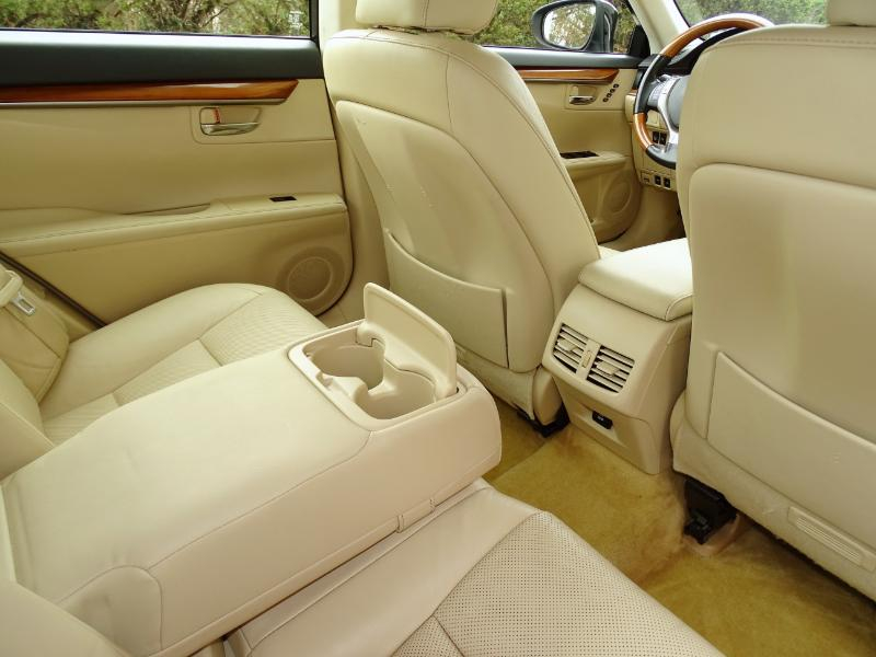 Lexus ES 300h Sedan 2014