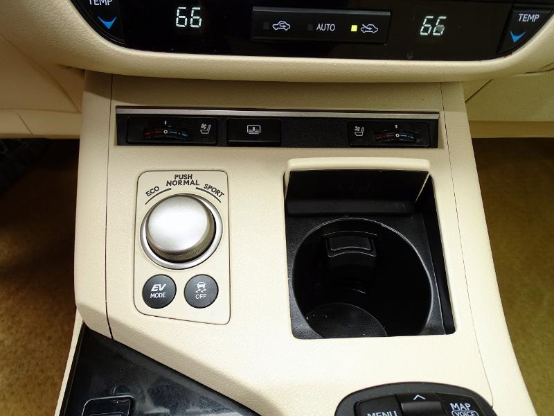 Lexus ES 300h Sedan 2014