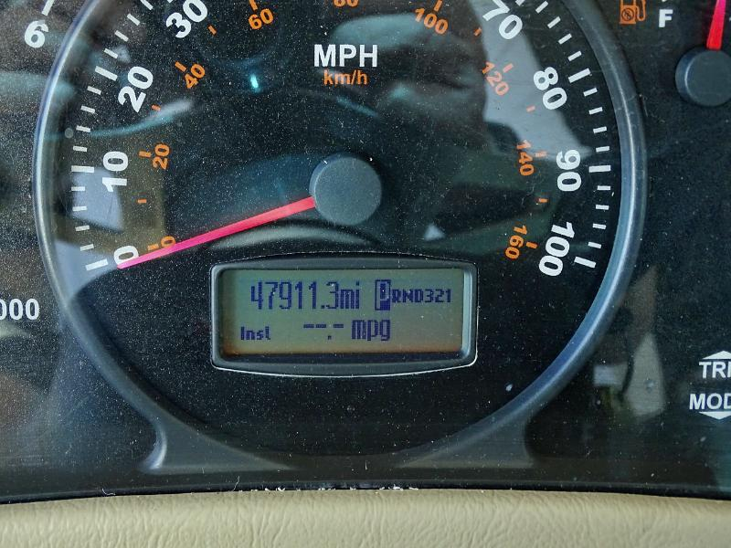 Winnebago Adventurer  2004