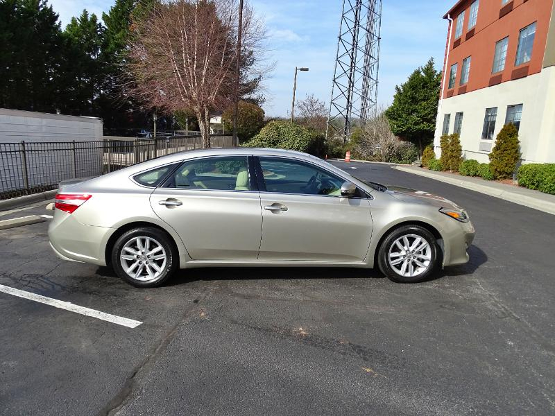 Toyota Avalon XLE 2013