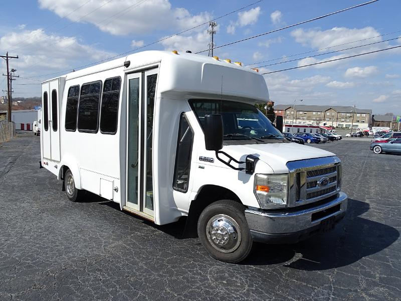 2010 Ford Econoline E350 Shuttle Bus