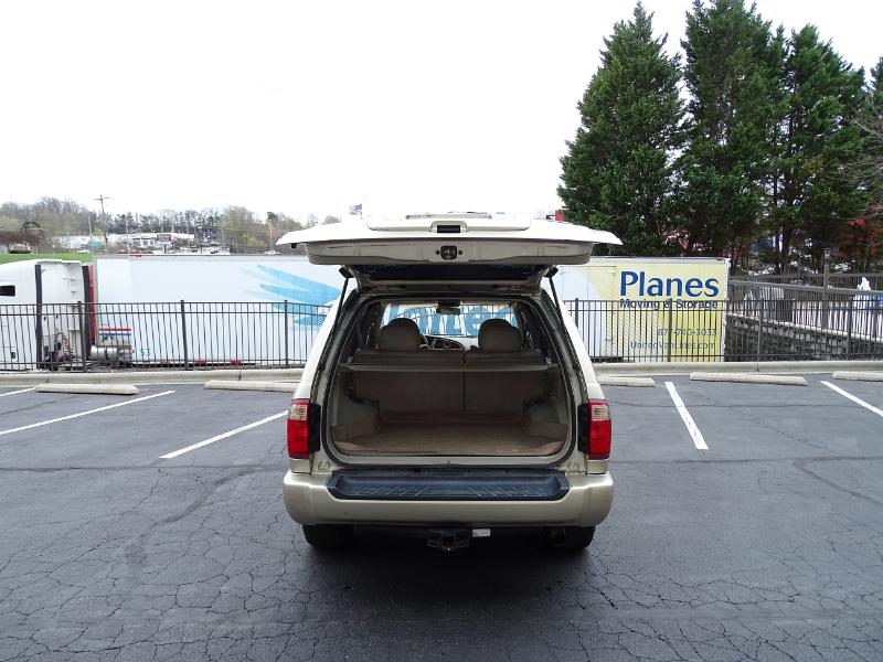 Infiniti QX4 2WD 2001