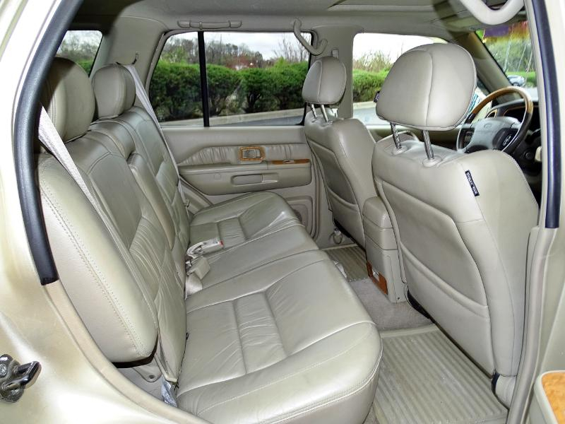 Infiniti QX4 2WD 2001