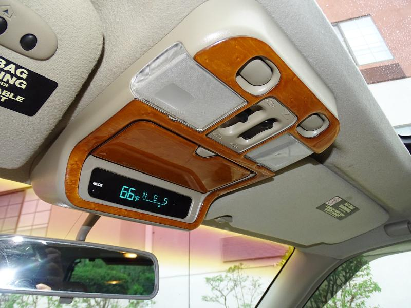 Infiniti QX4 2WD 2001