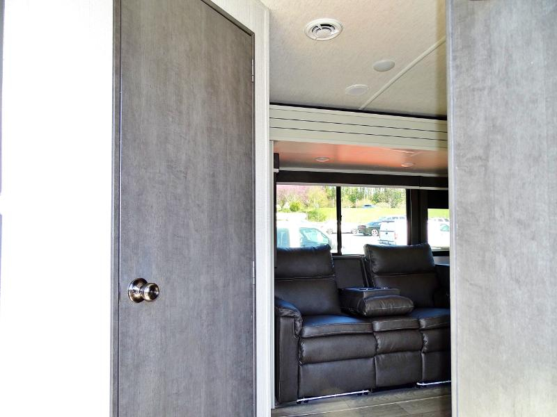 Keystone Cougar  2024