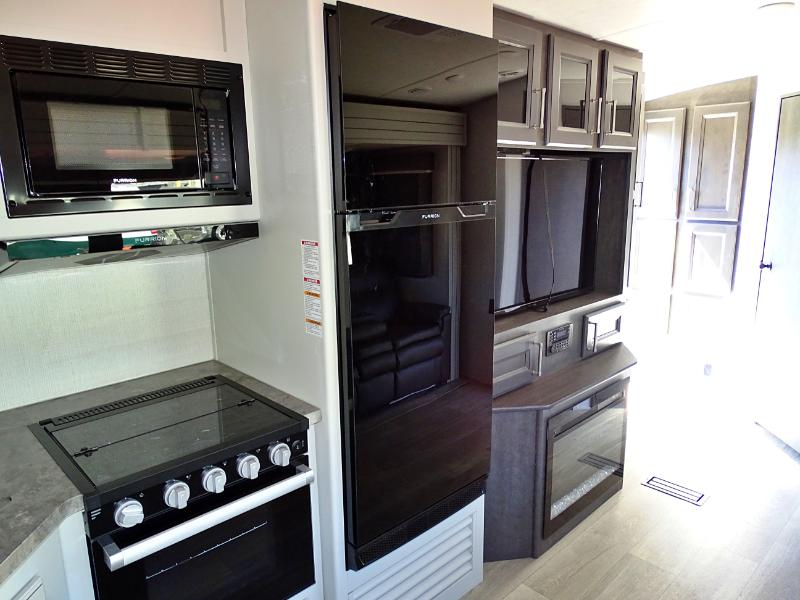 Keystone Cougar  2024