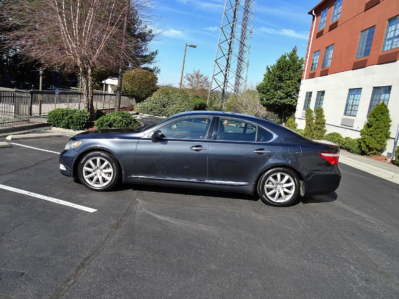 Lexus LS 460 Luxury Sedan 2009