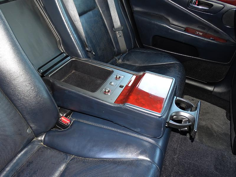 Lexus LS 460 Luxury Sedan 2009