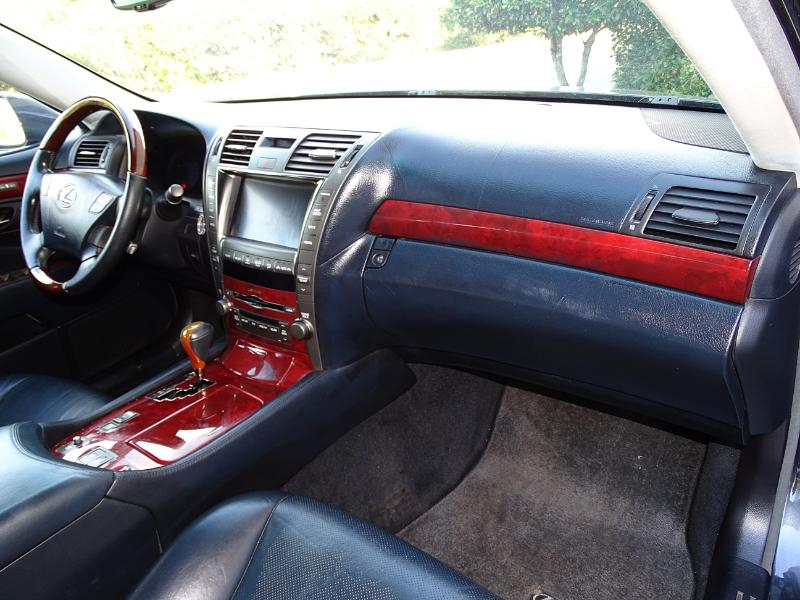 Lexus LS 460 Luxury Sedan 2009
