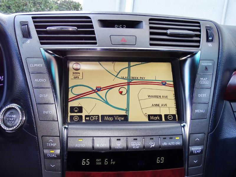 Lexus LS 460 Luxury Sedan 2009