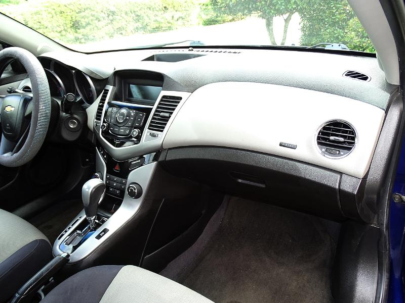 Chevrolet Cruze 2LT Auto 2012