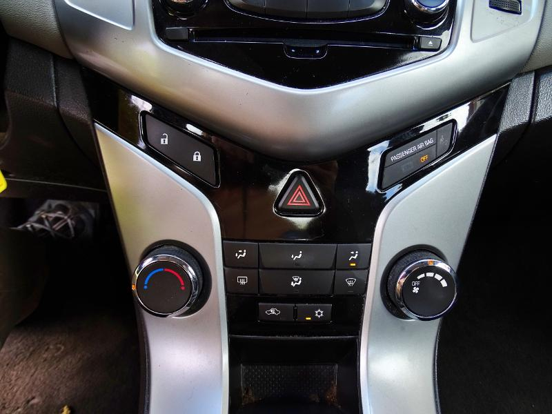 Chevrolet Cruze 2LT Auto 2012