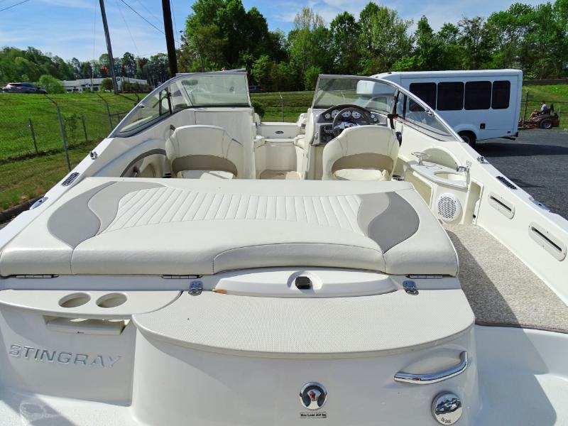 Stingray 215LR  2012