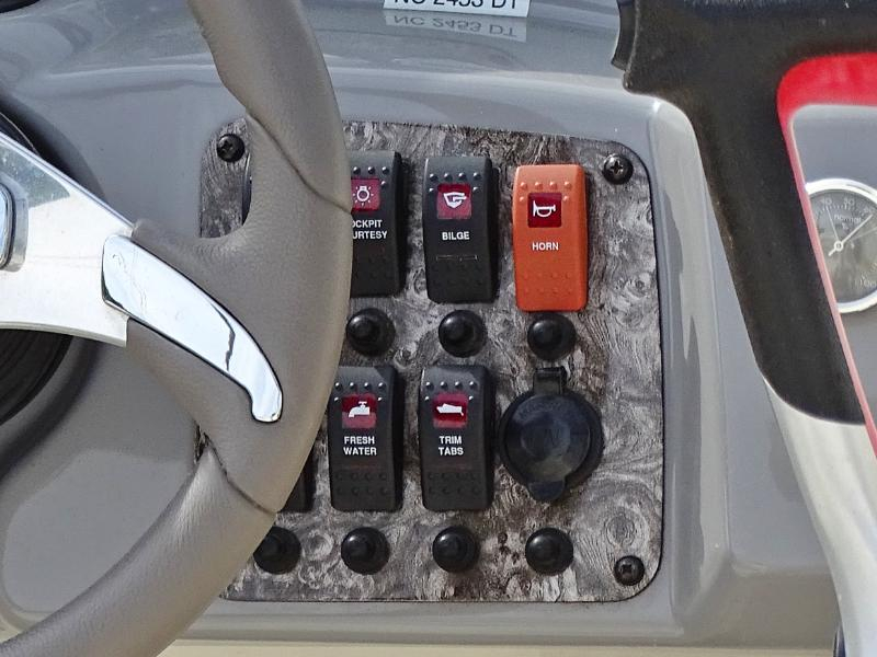 Stingray 215LR  2012