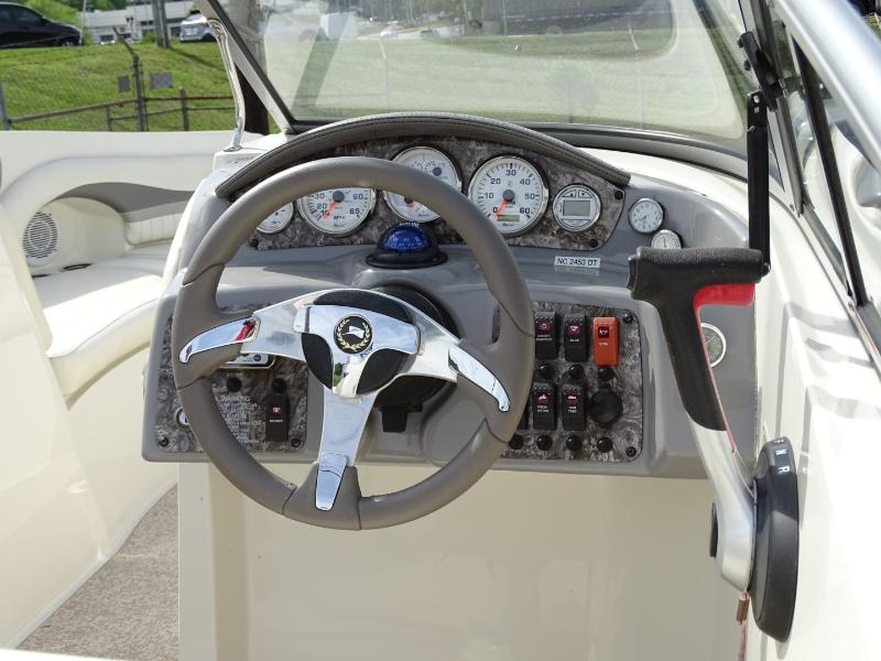 Stingray 215LR  2012